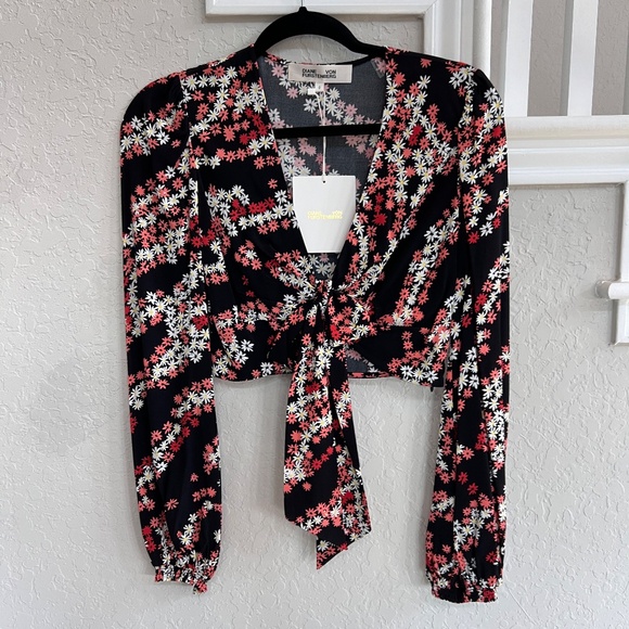 Zoie Floral Sheer Knot-Front Black Crop Top Size 0 - Picture 3 of 12